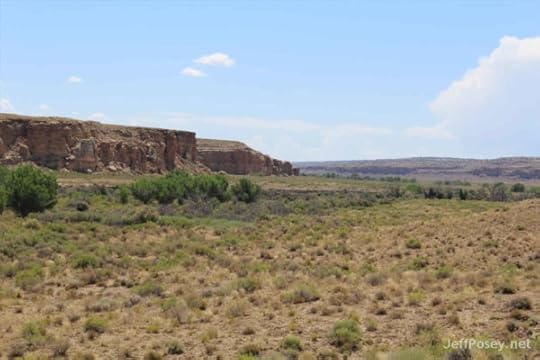The floor of Chaco Canyon below Peñasco Blanco looking east toward Pueblo Bonito. Peñasco Blanco Trail, Chaco Canyon National Historic Park, New Mexico. Photo by Jeff Posey.