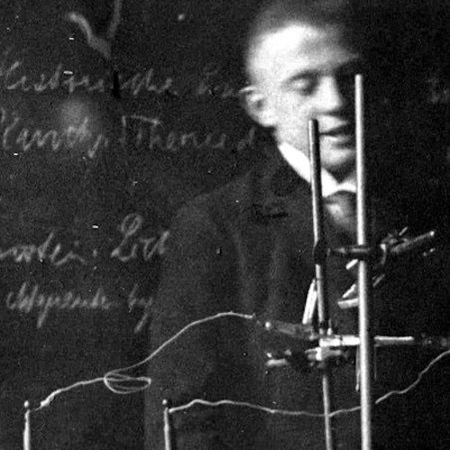 Heisenberg,Werner_1924_G��ttingen_-_adjusted.jpg