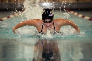 swimmer-579127_640