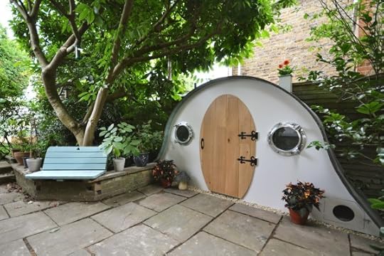 Hobbit House Design, Lili Giacobino