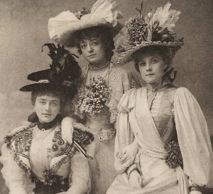 An example of Victorian fashion. Credit: Photographer unknown via Wikicommons.