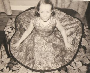 seamstress, circle skirt 001