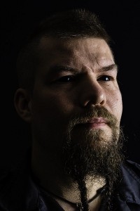 Michael_Kamp_blackeyes_small