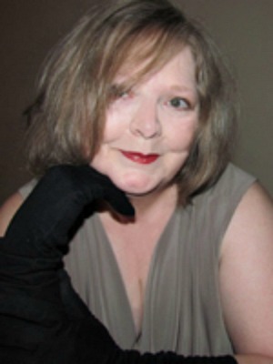 Author Nia Farrell 300dpi