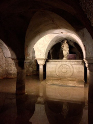 crypt