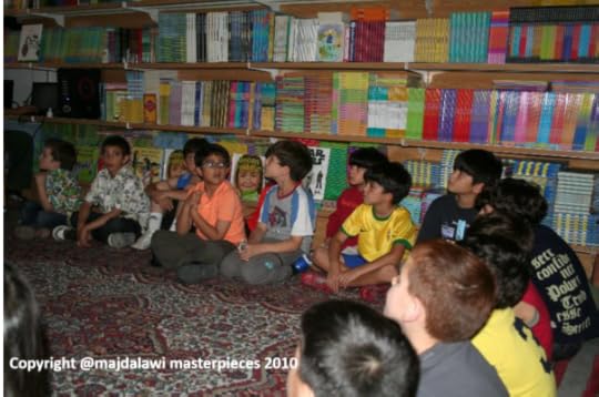 copyrighted-photo-kids-at-bookstore