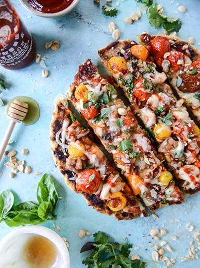 honey sriracha chicken flatbread I howsweeteats.com
