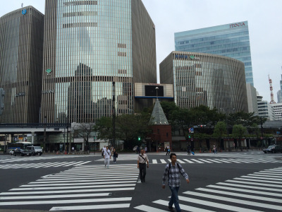 A surprisingly uncrowded Ginza dori - at 7 a.m.