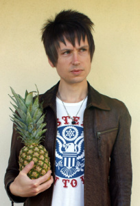 Niels Saunders, Author of Mervyn vs. Dennis