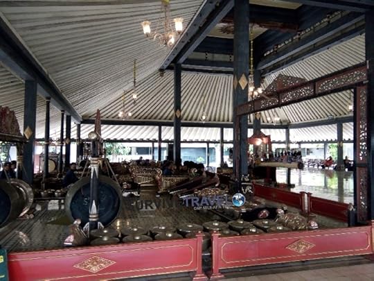Keraton Sultan Palace Review - Puppet Show - Survive Travel