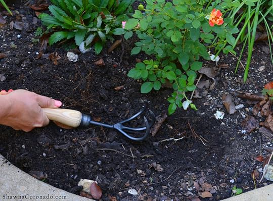 Lifetime Raised Bed Cultivator Digging Holes