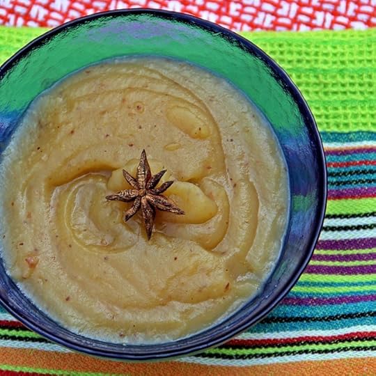 Apple Sauce with Dates and Star Anise