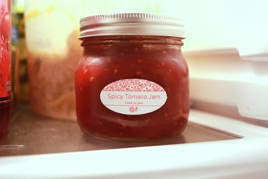 emily-press-label-on-jar