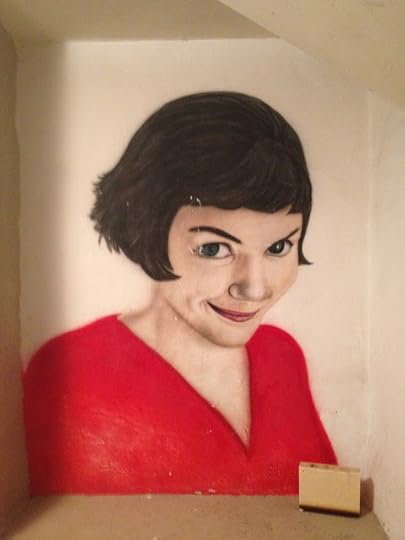 Amelie in men's room
