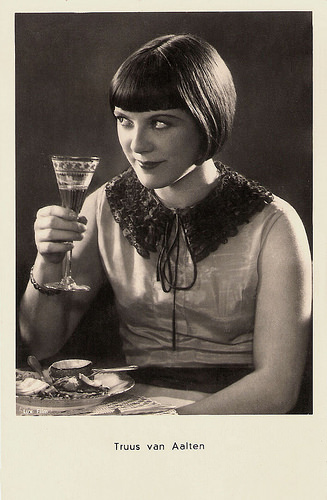 Truus van Aalten