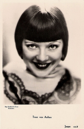 Truus van Aalten