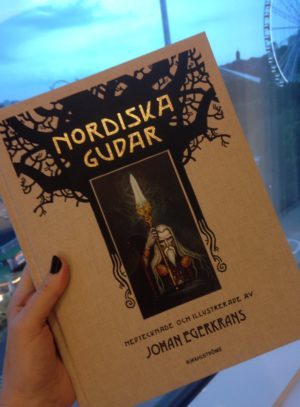 Den här boken köpte jag. Så fin. Nu ska jag vila sen blir det signering klockan 13 i Bonnier-montern. Och framträdande hos Filter klockan 15.