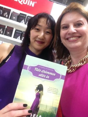 Sofia presenterade sin bok och jag köpte ett signerat ex!