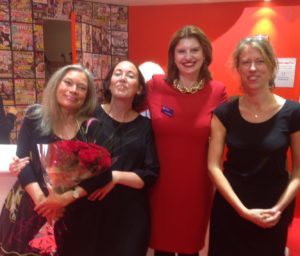 Alltså, det här var så ROLIGT. Prisutdelning i Hemmets novelltävling med Romancetema. Så mycket värme i den här montern.