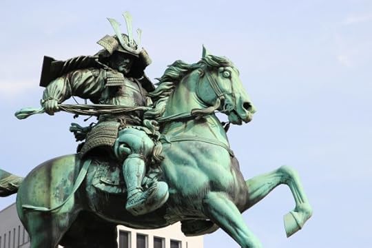 Estatua del samurai Kusunoki Masashige en Tokio, Japón.