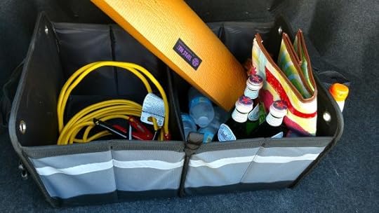 Rugged Trunk Organizers Keeps Bottles Upright