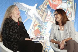 Marie Arana (right) interviews fiction prize recipient Marilynne Robinson. Photo by Shawn Miller.