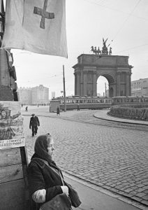 First aid post near the Narva Triumphal Arch in Leningrad, Russia, 9 Oct 1941 (Russian International News Agency)