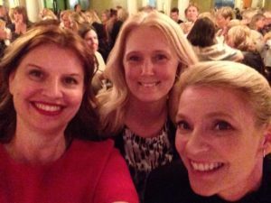 Här med två fina läsare; Marie och Petra.