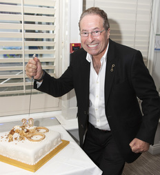 Peter James