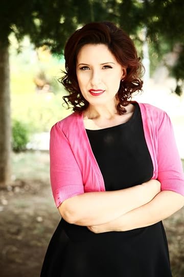 Global Woman Editor in Chief Mirela Sula