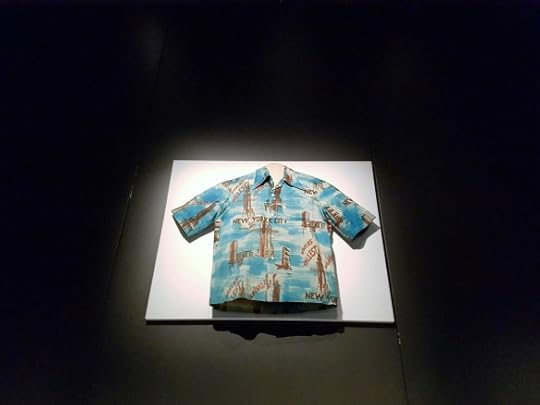 Robert De Niro's shirt.