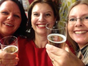 Två ansikten jag kände igen - författarna Anneli Stålberg och Caroline Särstrand kom förbi för att lyssna