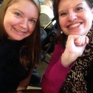 Johanna och jag (två femtedelar av instakontot @romanceeverafter)