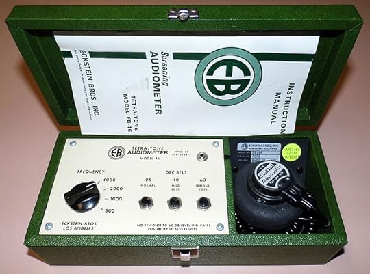 'Vintage Eckstein Bros., Inc. Screening Audiometer, Tetra-Tone Model EB-46, Circa 1975' by Joe Haupt. CC BY-SA 2.0 via Wikimedia Commons.