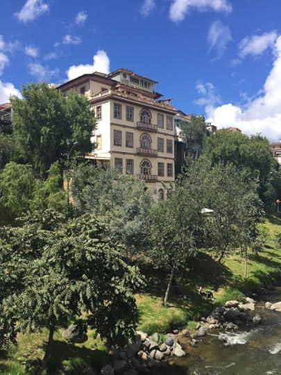 Apartments by River Tomebamba