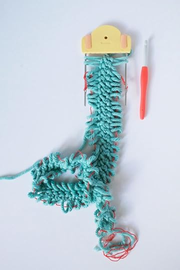 Chunky Hairpin Lace Scarf make strip