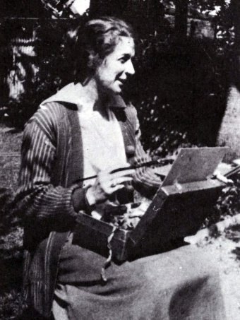 Clarice Beckett in the garden 