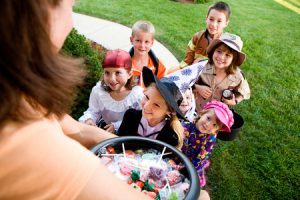 60514268 - halloween: kids excited to trick or treat