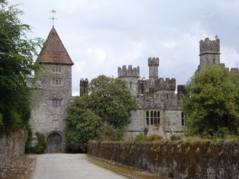 lismore-castle-entrance