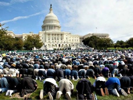 muslims-pray-at-white-house-evan-vucci-ap-photo-640x480-640x480