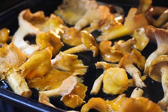 chanterelles-sweating
