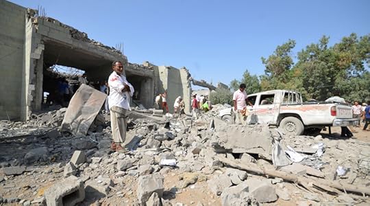 A man stands on the rubble of a prison struck by Arab coalition warplanes in al-Zaydiyah district of the Red Sea port city of Hodeidah, Yemen October 30, 2016 © Abduljabbar Zeyad