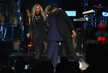 beyonce-jay-z-hillary-1478354208-640x432