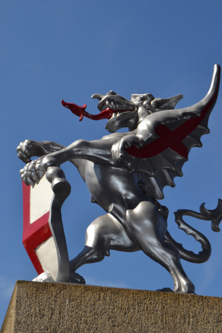 A guardian dragon at the entrance to the City