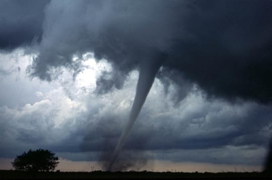 tornado-572504_960_720