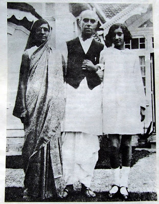 kamala_nehru_pandit_nehru_indira_family_pic
