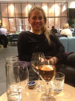 Elin Abrahamsson. Vi drack vin. Herregud vilken bra dag.