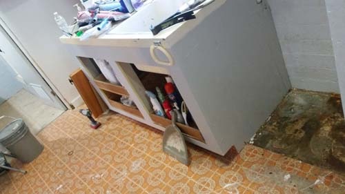 It also scoots through the laundry room