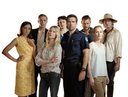 The cast of Glitch