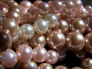 pink_pearls_2_by_seiyastock